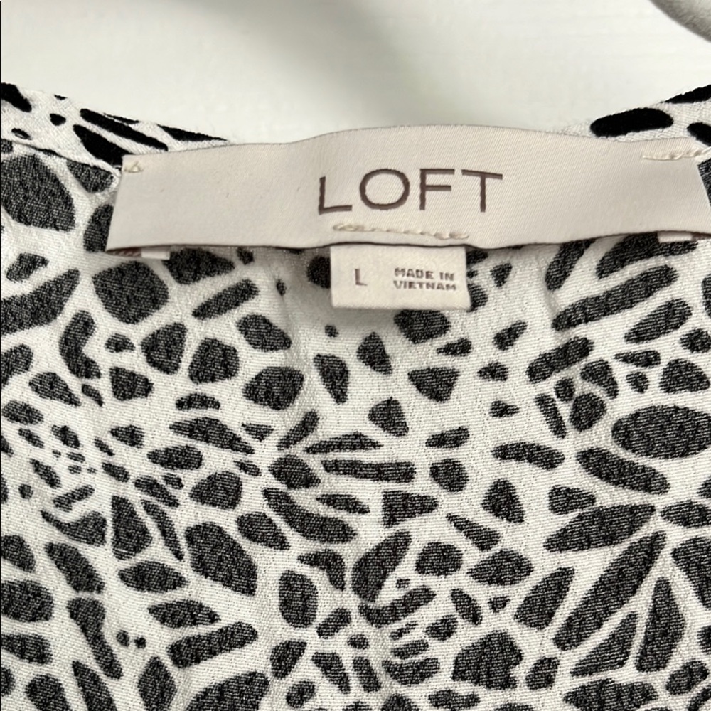 LOFT Black and White Long Sleeve V-Neck Sundress - Picture 2 of 7